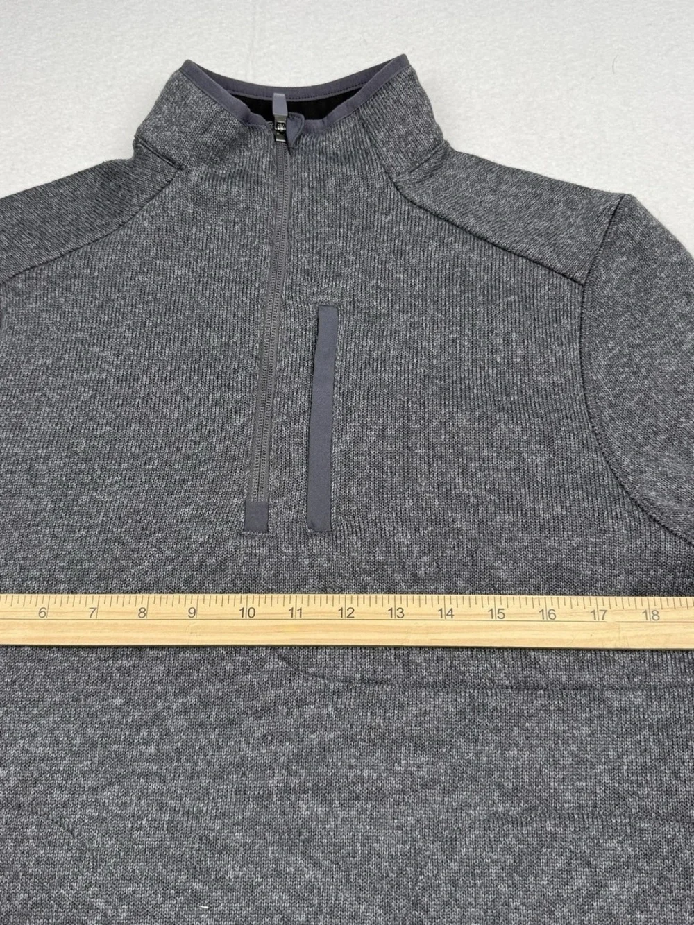 Figs Men's Heathered Dark Gray Quarter-Zip Sweater